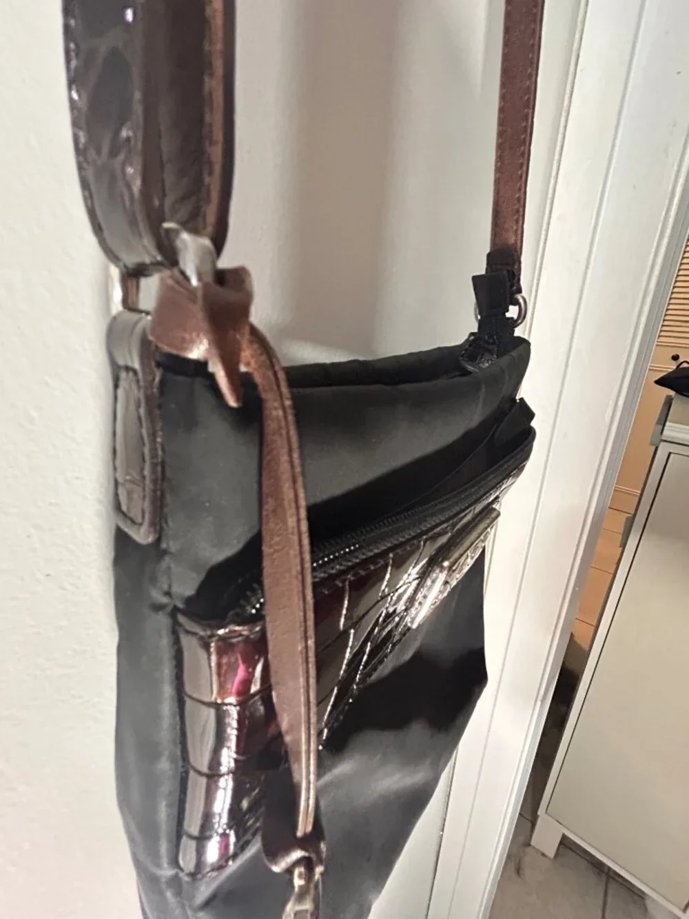Y2K Brighton Black Nylon Crossbody Bag Brown Croc Embossed Trim Heart Charm - Picture 10 of 15